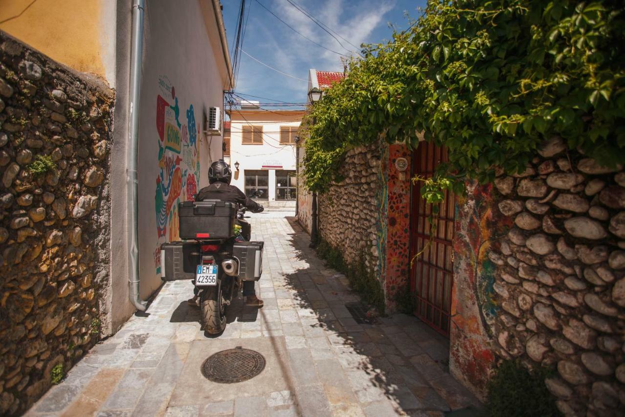 The Wanderers Hostel Shkoder Ngoại thất bức ảnh