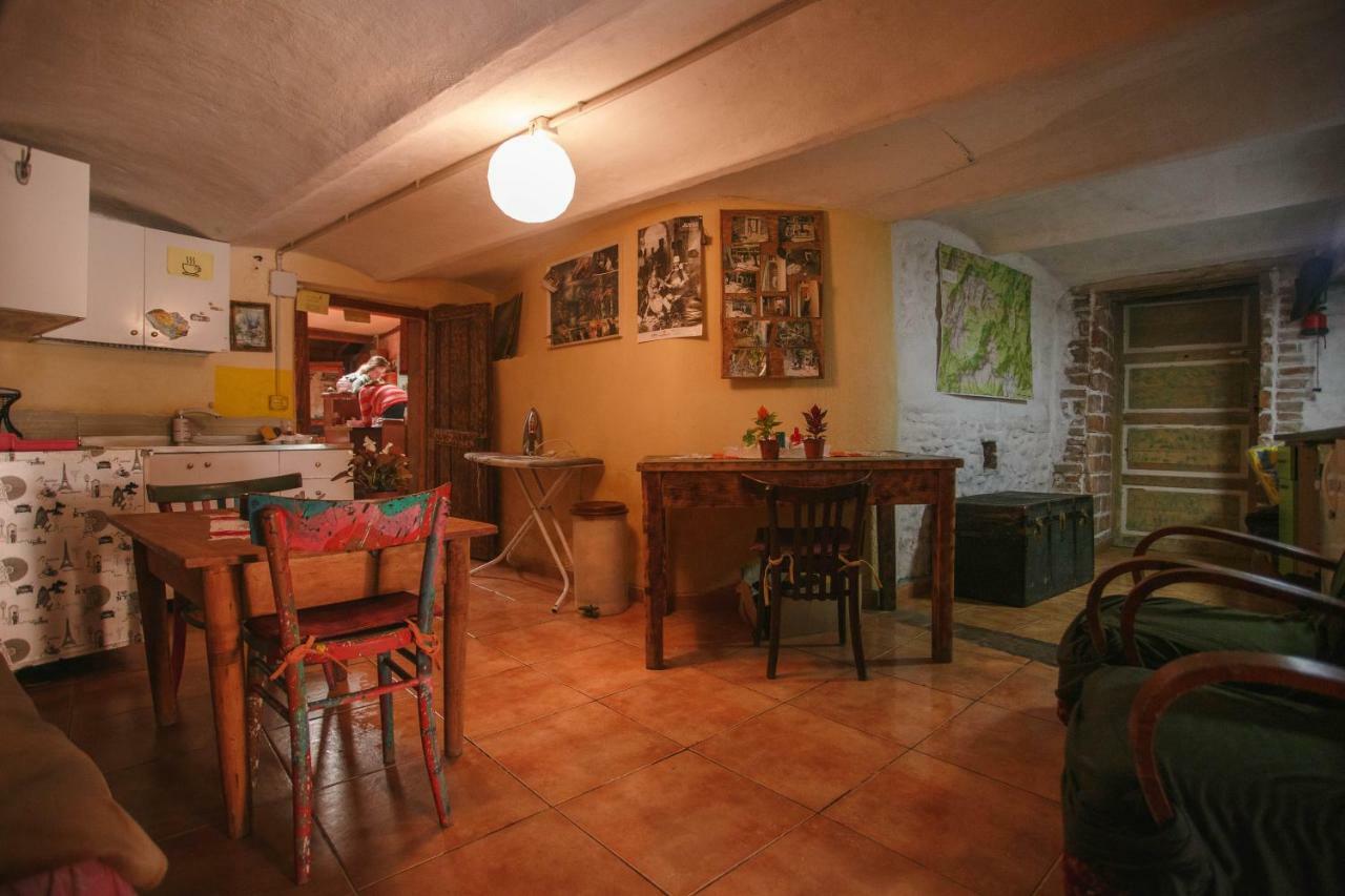 The Wanderers Hostel Shkoder Ngoại thất bức ảnh