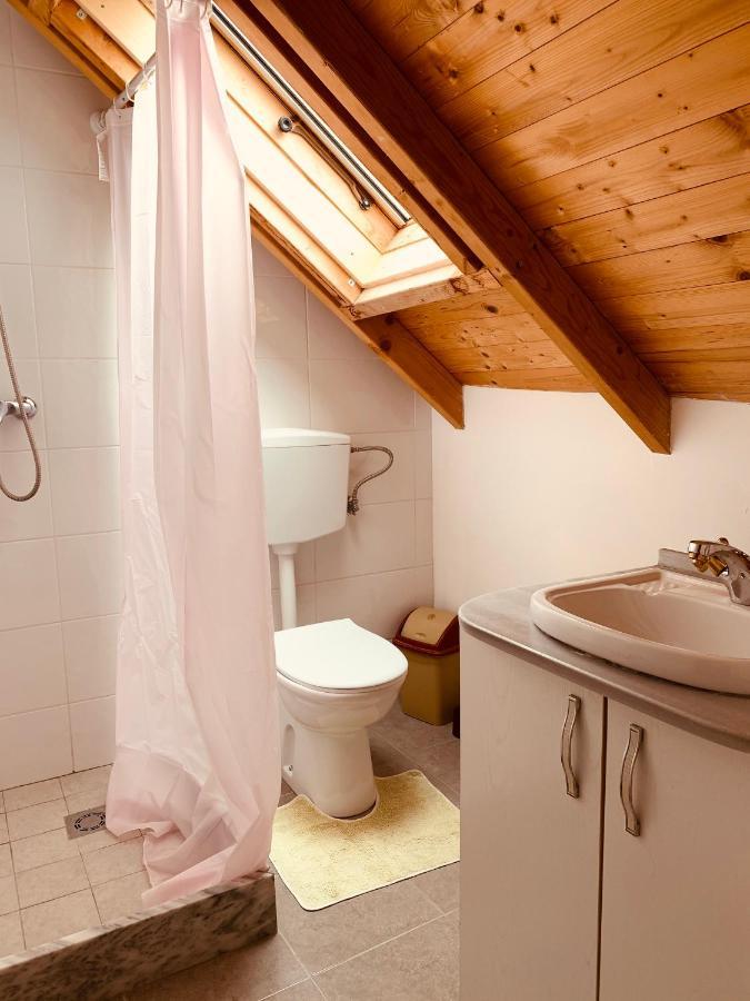 The Wanderers Hostel Shkoder Ngoại thất bức ảnh